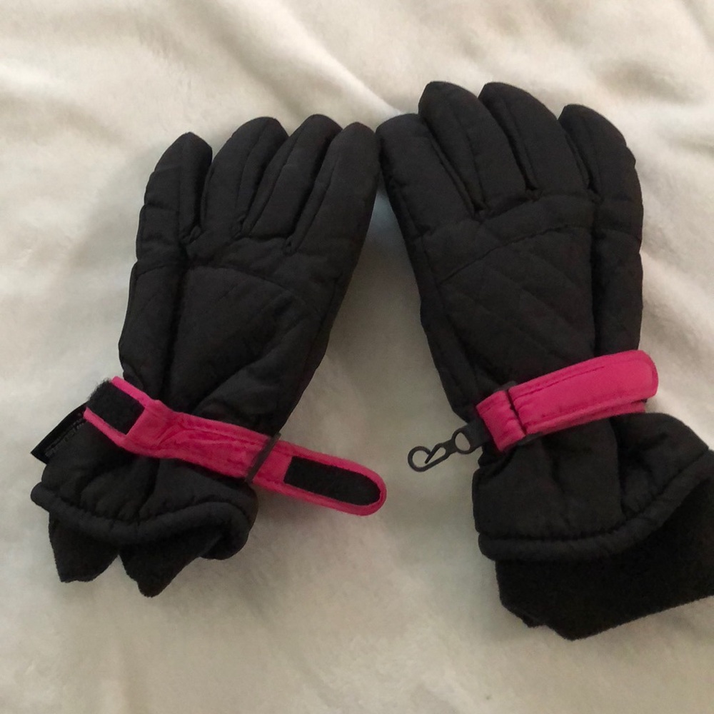 Women’s snow gloves